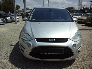 FORD S-MAX 2.0 TDCi Trend Comfort Powershift vonóhorog / navigáció / kamera / téli - nyári gumival