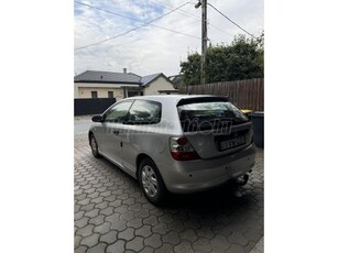 HONDA CIVIC 1.4i S Magyarországi . friss műszaki