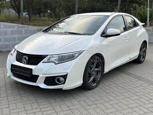 HONDA CIVIC 1.6 i-DTEC Elegance Navi TEMPOMAT-ÜLÉSFŰTÉS-1 TULAJ-FRISS VIZSGA