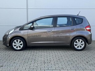 HONDA JAZZ 1.4 Elegance / IGAZOLT SZERVIZMÚLT / 44 E. KM / BARNA-METÁL /