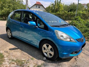 HONDA JAZZ 1.4 Executive (Automata) Digitklíma/PDC/Szervízkönyv!!