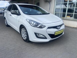 HYUNDAI I30 1.4 CRDi Life Klíma-Tolatóradar