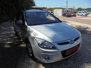 HYUNDAI I30 1.6 DOHC Premium 4 EL ABLAKOK VONOHOROG D KLIMA MULTI KORMÁNY