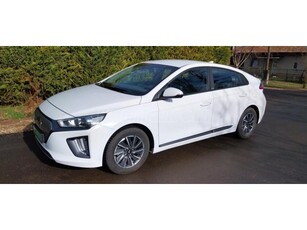 HYUNDAI IONIQ electric Comfort (Automata) Gyári garanciával.friss szervizzel az Ivanicsnál. bevizsgált 100% akkumlátorral