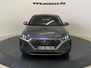 HYUNDAI IONIQ hybrid 1.6 GDi Premium DCT Infinity sérülésmentes. végig vezetett szervizkönyves