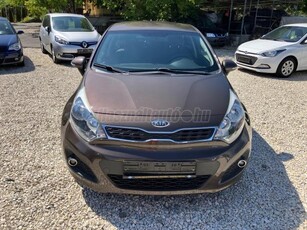 KIA RIO 1.2 CVVT EX KEVÉS KM-EXTRÁS-VÉGIG MÁRKASZERVIZBEN!!!