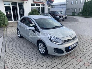 KIA RIO 1.4 CRDi EX végig vezetett szervizkönyv