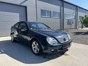 MERCEDES-BENZ C 180 Komp.Sportcoupe 'Special Edition' FRISSMŰSZAKI-ALUFELNI-KLÍMA-M.KORMÁNY-SZ.KÖNYV