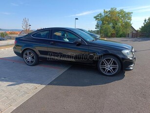 MERCEDES-BENZ C 220 CDI BlueEFFICIENCY Harman Kardon.Xenon.18-as kerék.Megkímélt gyári állapot