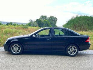 MERCEDES-BENZ C 240 Classic V6! MANUÁLIS VÁLTÓ! FACELIFT! FRISSEN SZERVIZELT!