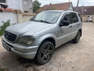 MERCEDES-BENZ ML 270 CDI MANUÁL 6!! 3.5t VONÓHOROG