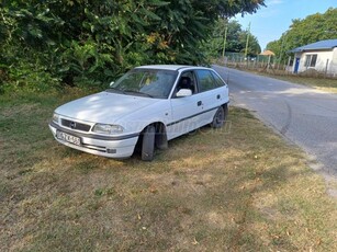 OPEL ASTRA F 1.4 16V Champion