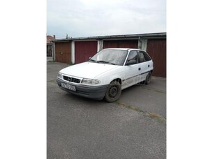 OPEL ASTRA F 1.4 GLS