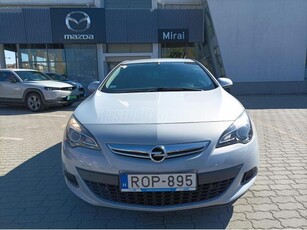 OPEL ASTRA GTC 1.4 Enjoy Téli-nyári gumi garnitúrával