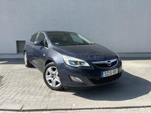 OPEL ASTRA J 1.4 Enjoy Bőr kárpitozás - 146.000.-km - Kizárólag Opel-nél szervizelt