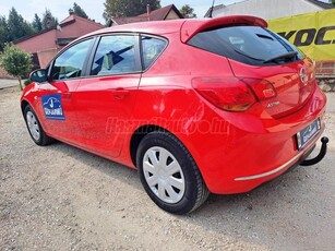 OPEL ASTRA J 1.4 Enjoy GYÁRI FÉNYEZÉS-DOKUMENTÁLT ELŐÉLET-VONÓHOROG!