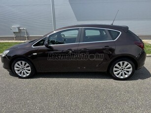 OPEL ASTRA J 1.4 T Cosmo DIGIT KLÍMA! TEMPOMAT! FÉLBŐR!