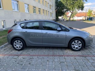 OPEL ASTRA J 1.6 Enjoy (Automata)