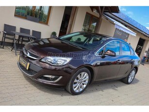 OPEL ASTRA J Sedan 1.4 T Cosmo Mo-i - VALÓS KM FUTÁS - AKCIÓS VÉTELÁR!