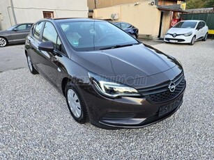 OPEL ASTRA K 1.4 Selection 9999 VALÓS KM !!! VÉGIG VEZETETT SZERVIZKÖNYV 2 DB GYÁRI KULCS + TÉLI SZETT