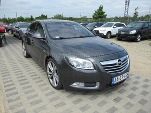 OPEL INSIGNIA 2.8 V6 T Cosmo AWD (Automata) / 155 EZER KM / BI-XENON / 20 ALU / BŐR /