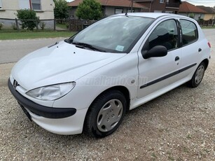 PEUGEOT 206 1.1 Presence