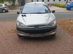 PEUGEOT 206 1.4 Mistral