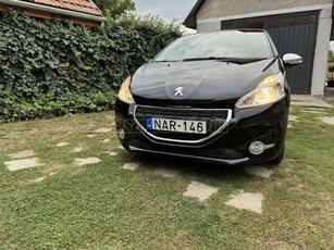 PEUGEOT 208 1.2 PureTech Style