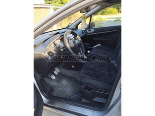 PEUGEOT 307 SW 2.0 HDi Premium