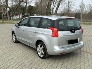 PEUGEOT 5008 1.6 THP Premium EURO5 7Személyes.Panoráma tető!