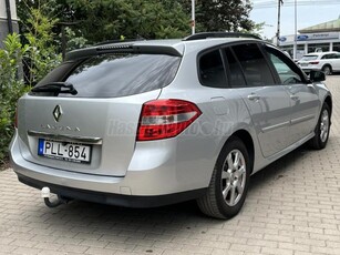 RENAULT LAGUNA 2.0 Expression Vonóhorog. Kétzónás klíma