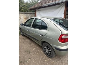 RENAULT MEGANE 1.4 16V Alize