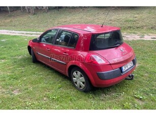 RENAULT MEGANE 1.4 Premiere