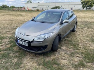 RENAULT MEGANE 1.6 Advantage