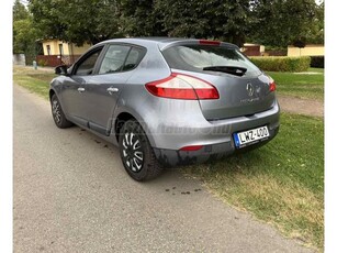 RENAULT MEGANE 1.6 Expression