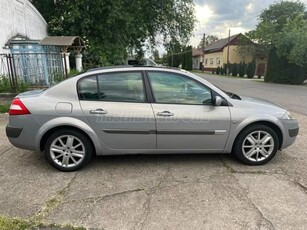 RENAULT MEGANE 1.9 dCi Authentique Plus