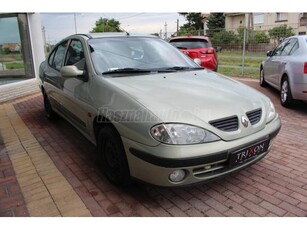 RENAULT MEGANE Classic 1.4 16V Authentique MO-i