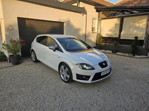 SEAT LEON 2.0 CR TDI FR DPF Bi-xenon.Alcantara.digit klíma.navi