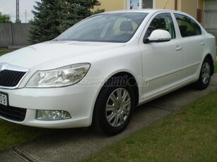 SKODA OCTAVIA 1.6 Ambiente Dual 1.6 SR--azaz 8szelep