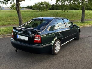 SKODA OCTAVIA 1.8 Turbo Elegance