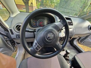 SUZUKI SX4 1.5 GLX AC