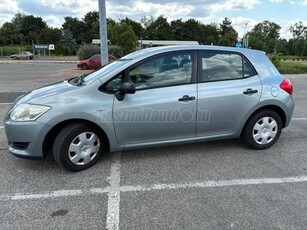 TOYOTA AURIS 1.33 2009