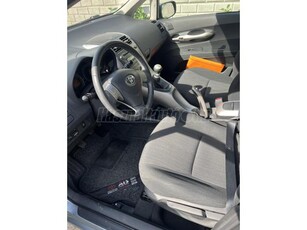 TOYOTA AURIS 1.6 2009