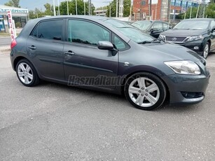 TOYOTA AURIS 2.2 D-4D Premium Active digit klíma.R17 gyári alufelni.friss vizsga