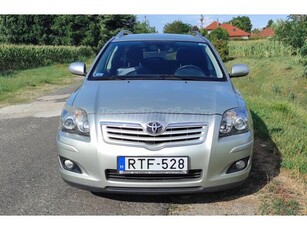 TOYOTA AVENSIS 1.8