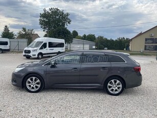 TOYOTA AVENSIS Touring Sports 2.0 D-4D Executive VEZETETT SZERVIZKÖNYV! 175EKM!