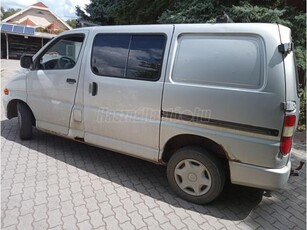 TOYOTA HI-ACE Hiace 2.4 D Panel Van