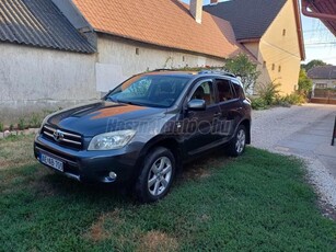 TOYOTA RAV 4 Rav4 2.2 D-4D 4x4 Sol Plus