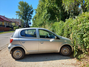 TOYOTA YARIS 1.0