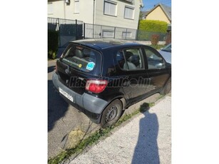 TOYOTA YARIS 1.0 Linea Terra